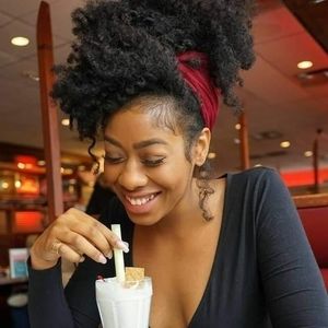 Meet your Posher, Tara